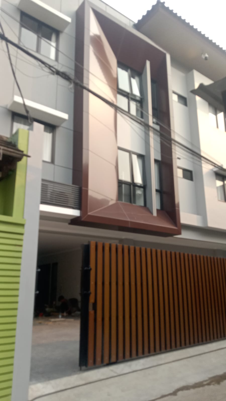 Tampak depan gedung Rumah HAS Triloka